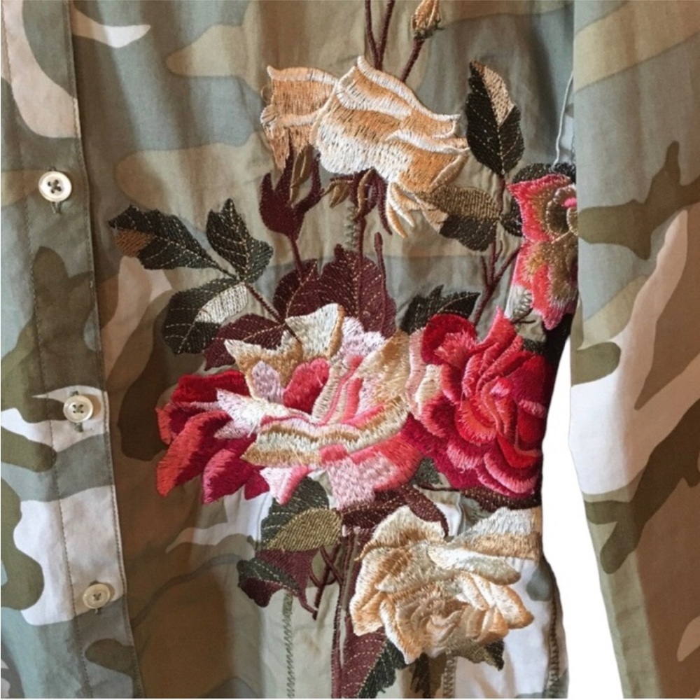 ❤️… Johnny Was 3J Workshop Clothing Women's Camouflage Floral Shirt